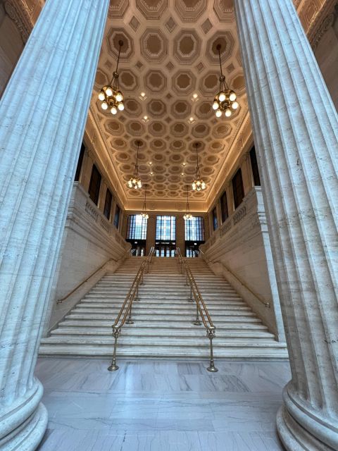 Chicago: Secret Interiors Architecture Walking Tour - Union Station Great Hall: Your perfect starting line in the Loop
