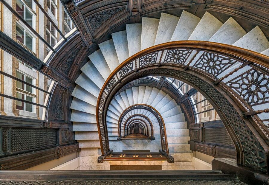 Chicago: Secret Interiors Architecture Walking Tour - Palmer House and Chicago Cultural Center: when luxury meets public space