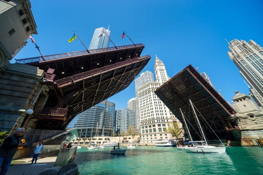 Chicago: Small-Group History and Architecture Walking Tour - The Chicago Riverwalk: architecture with river-level perspective