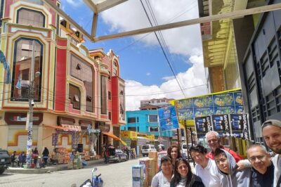 Cholet Tour - Andean Architecture and Culture - El Alto - Guided walking in El Alto: color, context, and smart pacing