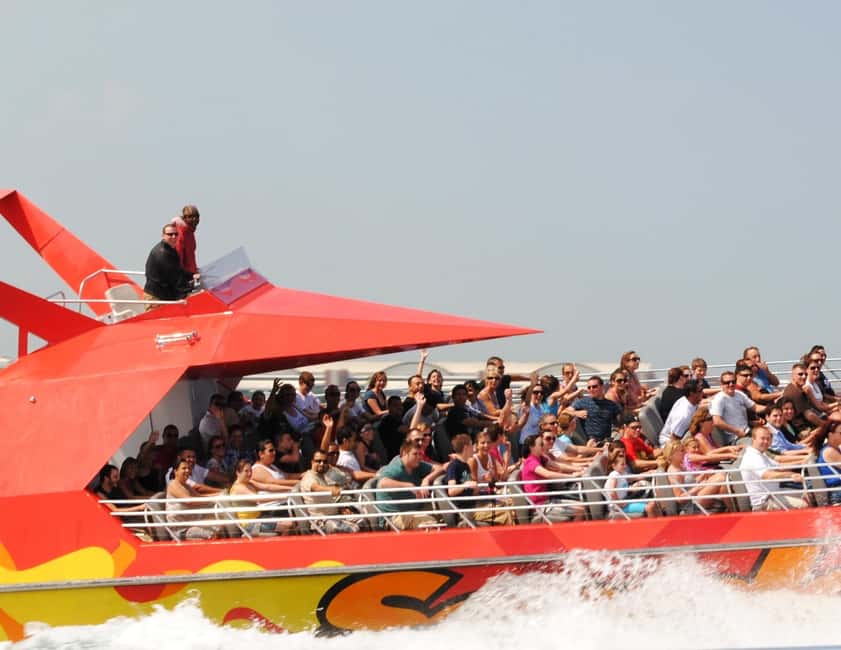 City Cruises Chicago: 75-min Speedboat Architecture Cruise - Heading out: your first skyline hit and the Chicago Harbor Locks