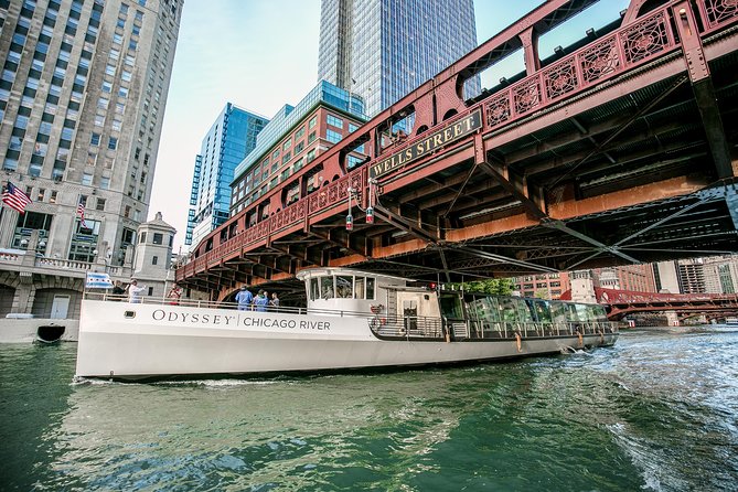City Cruises Chicago: River Architectural Lunch Cruise - Two Hours on the Chicago River With Lunch Included