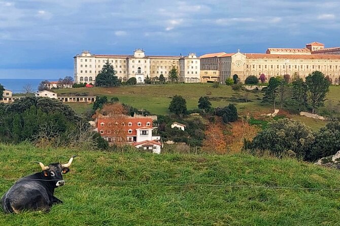 Comillas, Modernism & Gaudi with entrance tickets -small groups - Iglesia de San Cristóbal: a short stop with a specific regional style