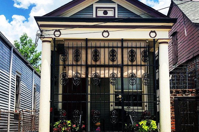 Creole Architecture of the Marigny Tour - Stop 4: Frenchmen Street for Your Next Evening Plan