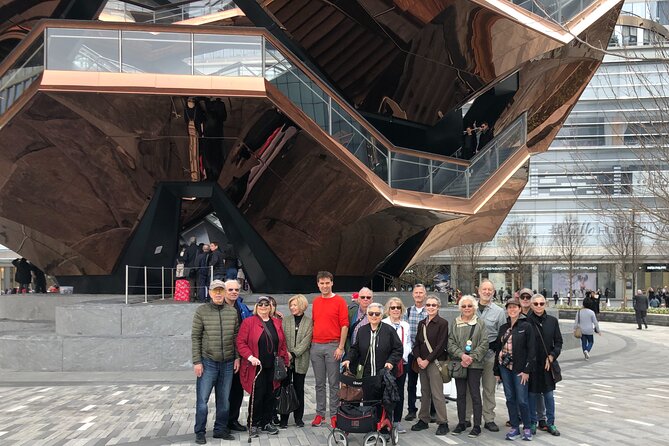 Custom Private New York Architecture, Art and City Tour - Chelsea, galleries, and the High Line arc: from warehouses to big-name institutions