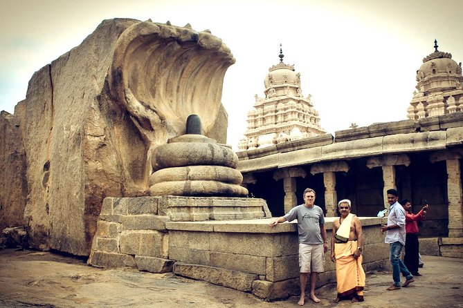 Day trip from Bangalore to Lepakshi for Temple architecture & paintings - Key things that make this trip worth your day