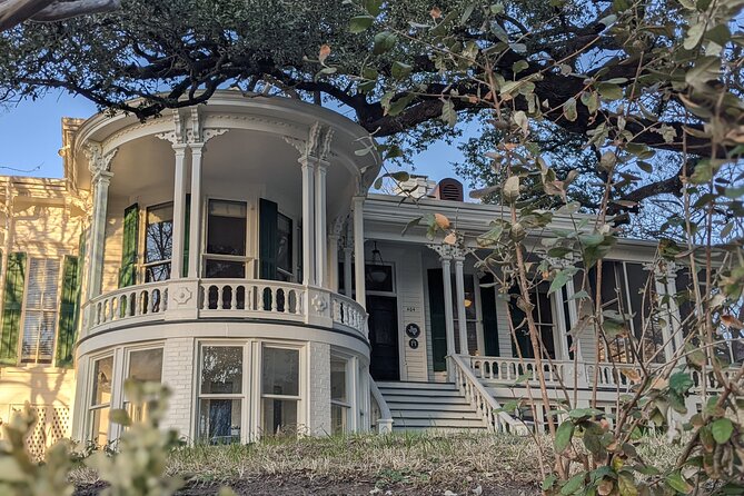 Downtown Austin Historical Architecture Walk - Getting oriented at 103 E 5th St.