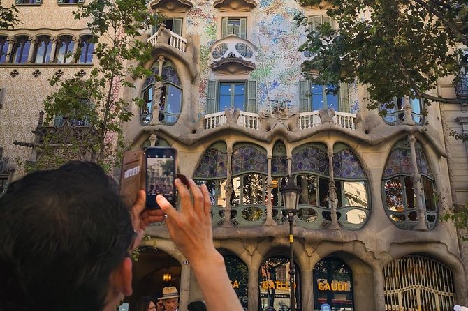 Gaudi houses Private Tour: La Pedrera & Casa Vicens Skip-the-Line - How the Private Tour Actually Feels (Guide Outside, Audioguide Inside)