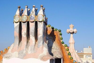 Gaudi Masterpiece: Casa Batlló with Expert Guide and STL Tickets - Skip-the-line tickets: the practical value of not waiting