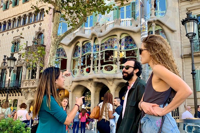Gaudi, Modernisme And Spanish Wine - Starting point on Passeig de Gràcia: easy to meet, easy to orient