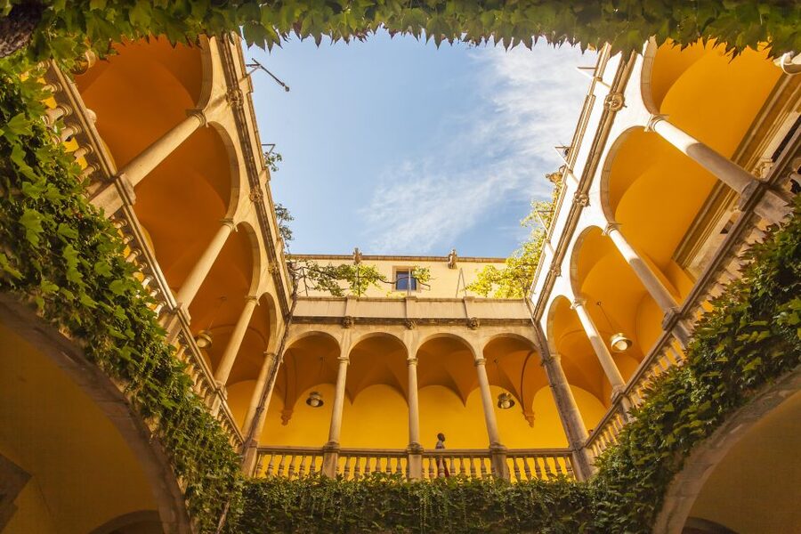 Gaudi's Barcelona 2-Hour Segway Tour with a Live Guide - Correos and the Final Glide Back to the Start