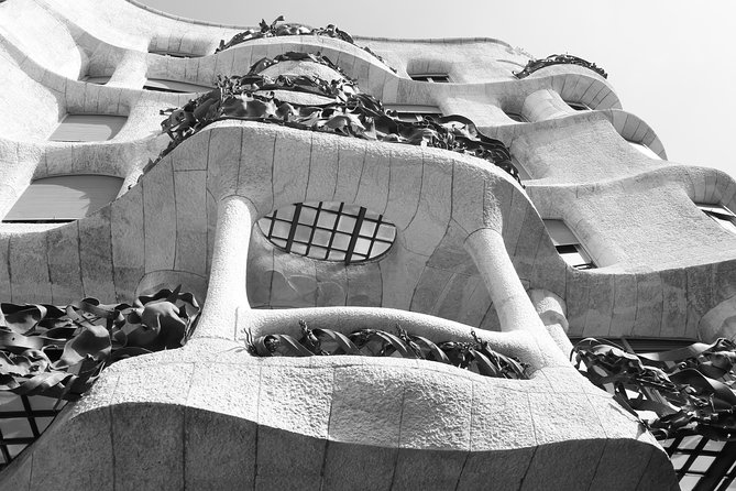 Gaudi's Casa Batlló and La Pedrera with Chocolate Tasting - Key highlights you’ll care about