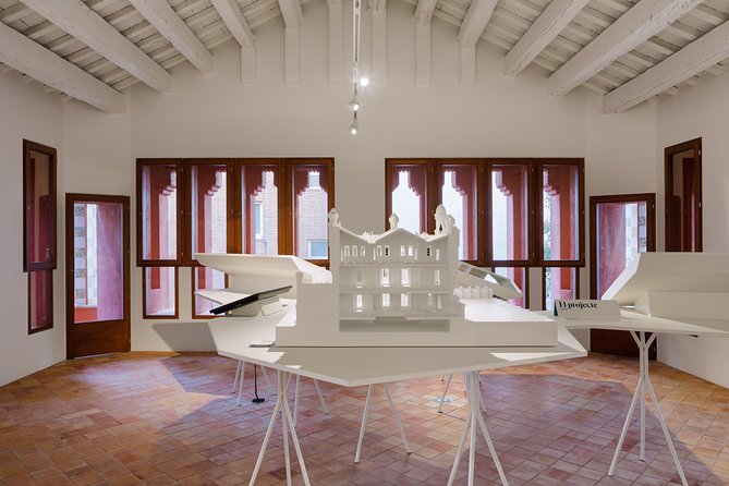 Gaudi´s Casa Vicens Skip the Line Ticket with Audioguide - What you’ll see at Casa Vicens: rooms, garden, and Gaudí’s early style