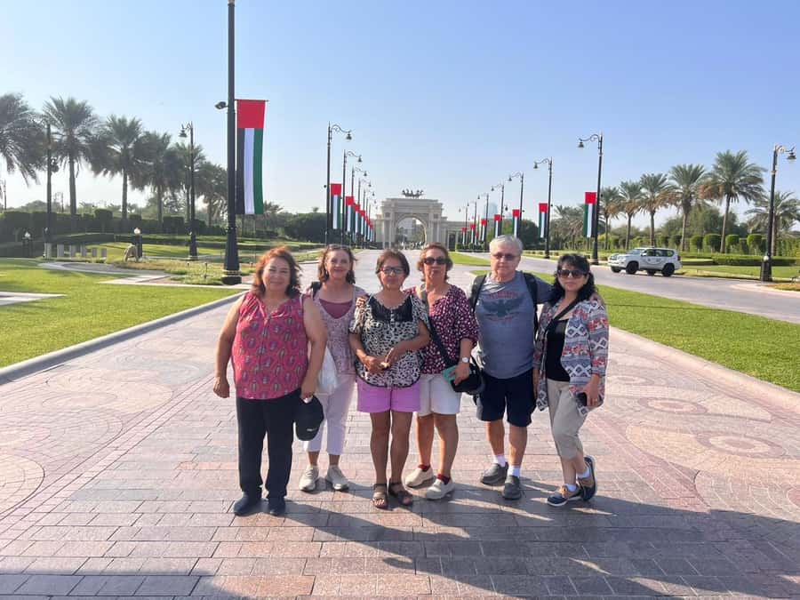 Guided Dubai City Tour: Modern Architecture & Sightseeing - Dubai Frame and Museum of the Future: where the city bends time