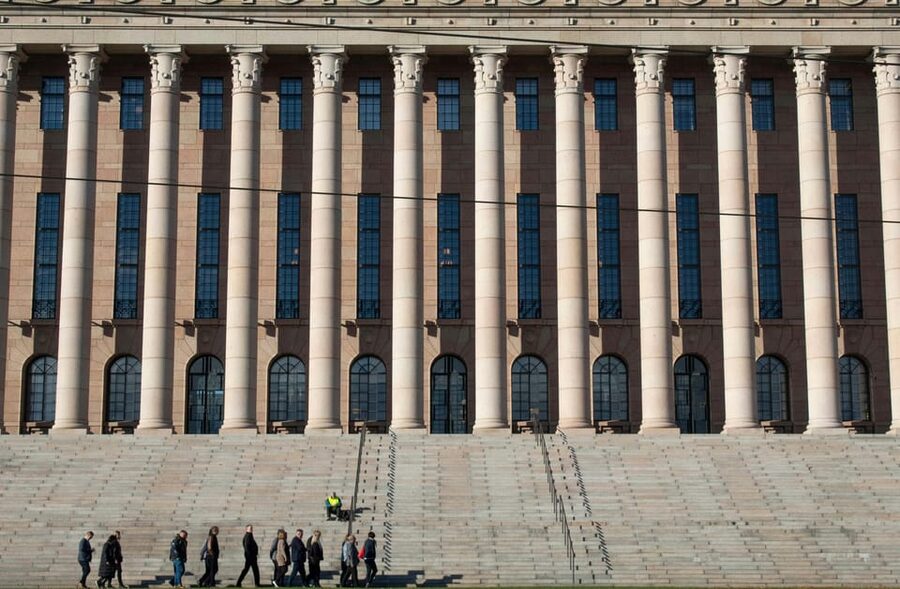 Helsinki: Architectural Highlights Guided Walking Tour - Academic Bookstore to Rautatalo to Central Station: functionalism in motion