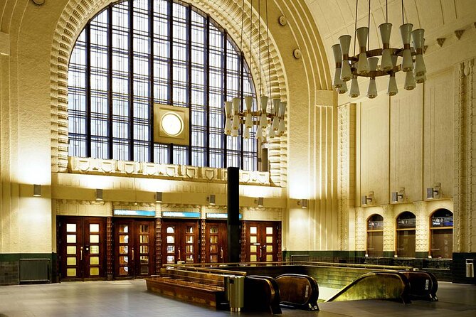 Helsinki architecture tour with a city planner - The National Library of Finland: culture you can read