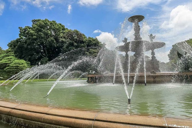 Japanese Garden & Western Architecture: Akasaka exploration tour - Price and logistics: what $82.42 really buys you