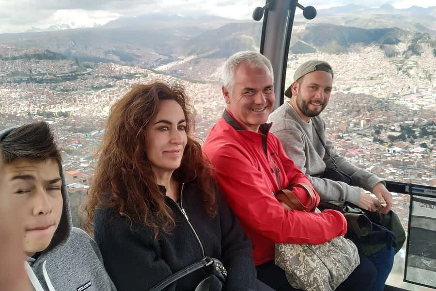 La Paz: Andean Architecture Tour in El Alto - Cholets in El Alto: why the architecture looks so futuristic