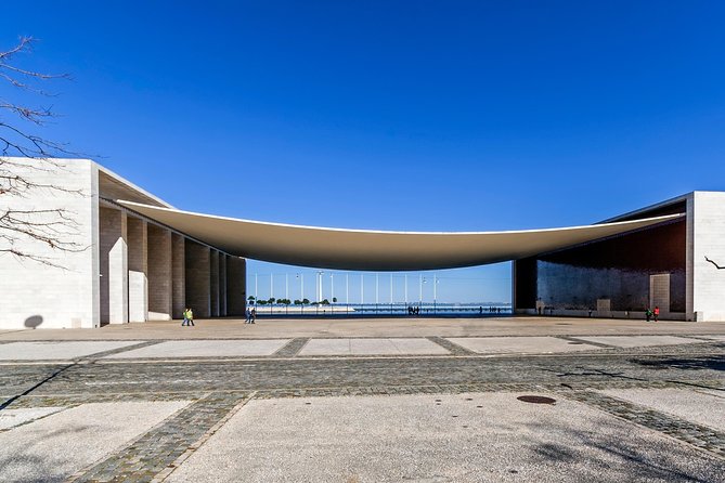 Lisbon Contemporary Architecture - MAAT (Museu de Arte, Arquitetura e Tecnologia): the roof-walk museum