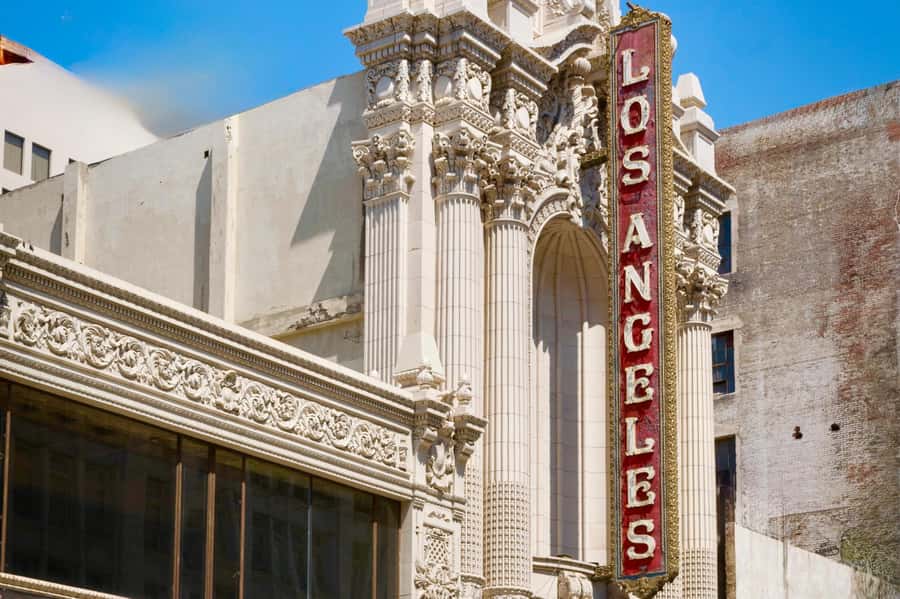 Los Angeles: Downtown History & Architecture Walking Tour - Getting oriented at the Los Angeles Central Library