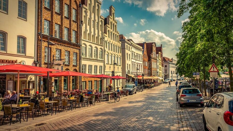 Lübeck: Private Historical and Architectural Walking Tour - Key things I’d circle before you go