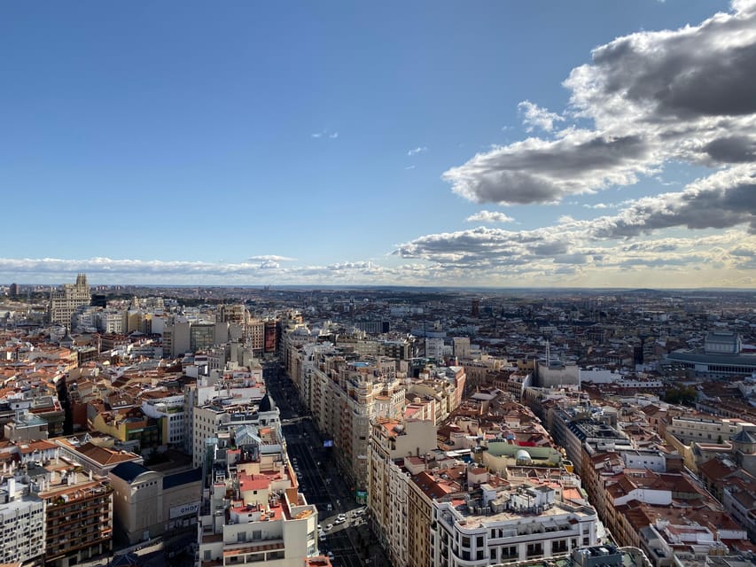 Madrid: Gran Vía Rooftops and Architecture Tour - Gran Vía from the rooftops: what this tour teaches you