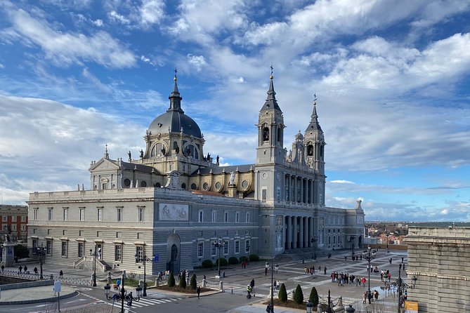 Madrid Historic with an architect : Arabs, Austrias and Bourbons - Why an architect guide changes everything in Madrid