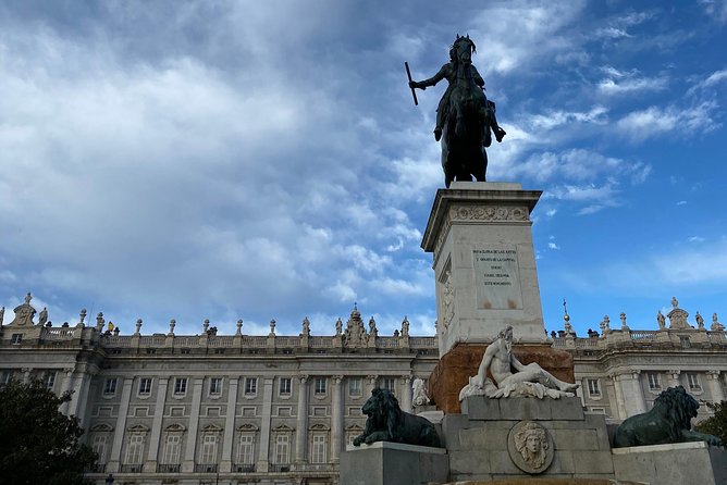 Madrid Historic with an architect : Arabs, Austrias and Bourbons - Church-hopping with a point: Santiago y San Juan Bautista