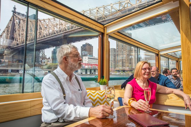 Manhattan Architecture Yacht Cruise - Key things you’ll notice on this Manhattan architecture yacht cruise