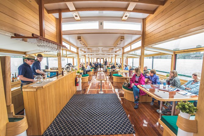 Manhattan Architecture Yacht Cruise - Liberty and the Ellis Island area: photo angles that feel unfair