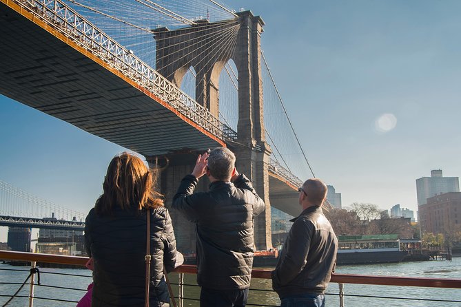 Manhattan Architecture Yacht Cruise - Lower East Side and more neighborhoods: learning without reading a guidebook