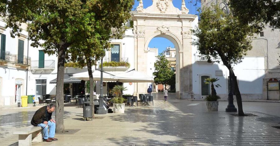 Martina Franca: Baroque and Rococo Architecture Walking Tour - Key Stops and What You’ll Notice
