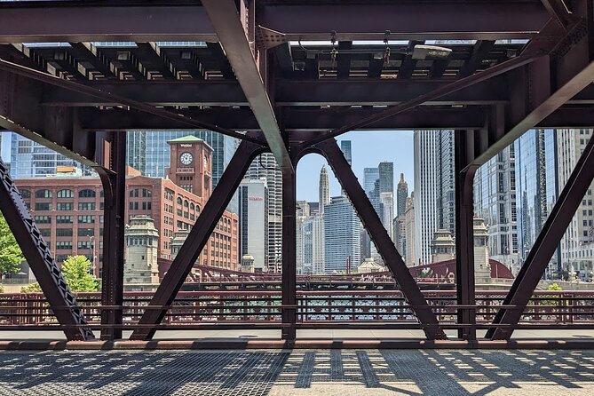 Marvels & Feats: An Engineer's Tour of Chicago Architecture - The Guide’s Engineering Lens: How Explanations Stay Clear