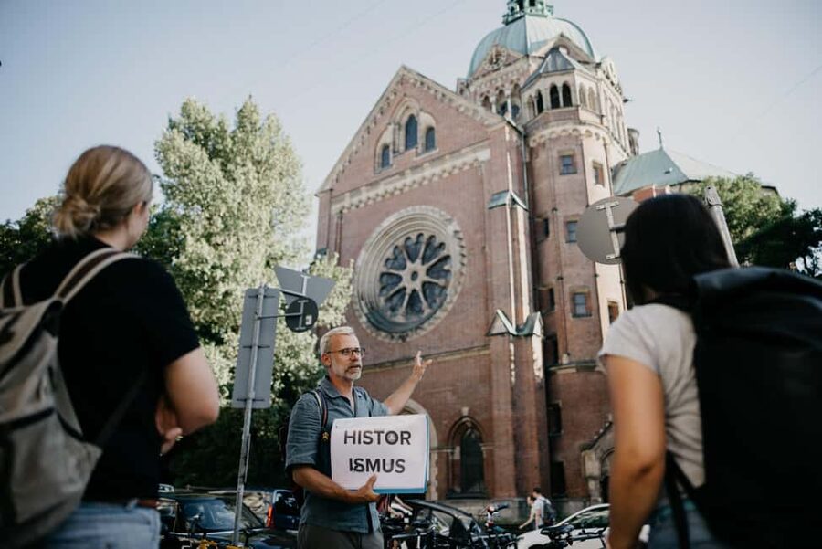 Munich's 500 Years of Architecture Guided Tour - Old Town Icons: Frauenkirche and the Gothic-to-Renaissance Jump