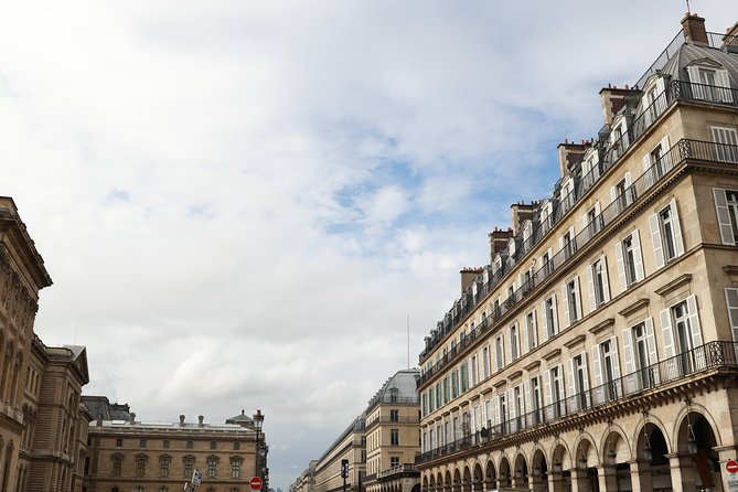 Neoclassical Paris Architecture 2-Hour Private Walking Tour - The guide experience: art historian-led, question-friendly