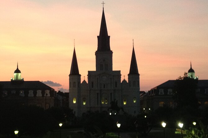 New Orleans French Quarter Architecture Walking Tour - Royal Street: turn architecture tips into real-world shopping and eating