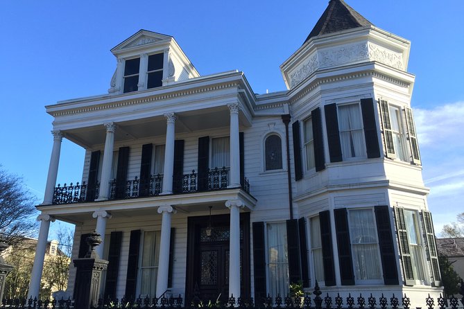 New Orleans Garden District Architecture Tour - Why the Garden District feels different once you know the clues