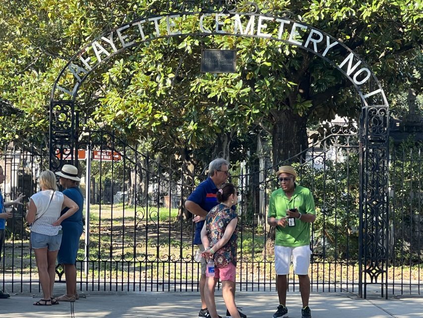 New Orleans : Garden District Architecture Walking tour - Should You Book It? My Decision Guide