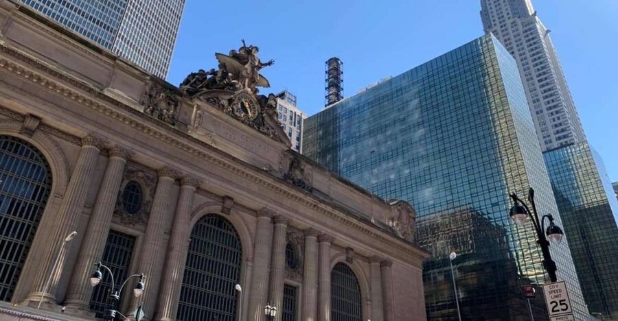 New York City: Art Deco and Architecture Landmarks Tour - Getting Oriented in Midtown: Whole Foods Meeting to Bryant Park Start