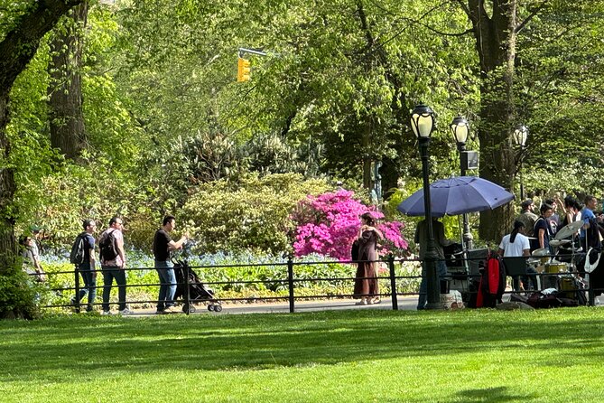 New York Upper East Side Art and Architecture Tour - The headsets make a difference more than you’d expect