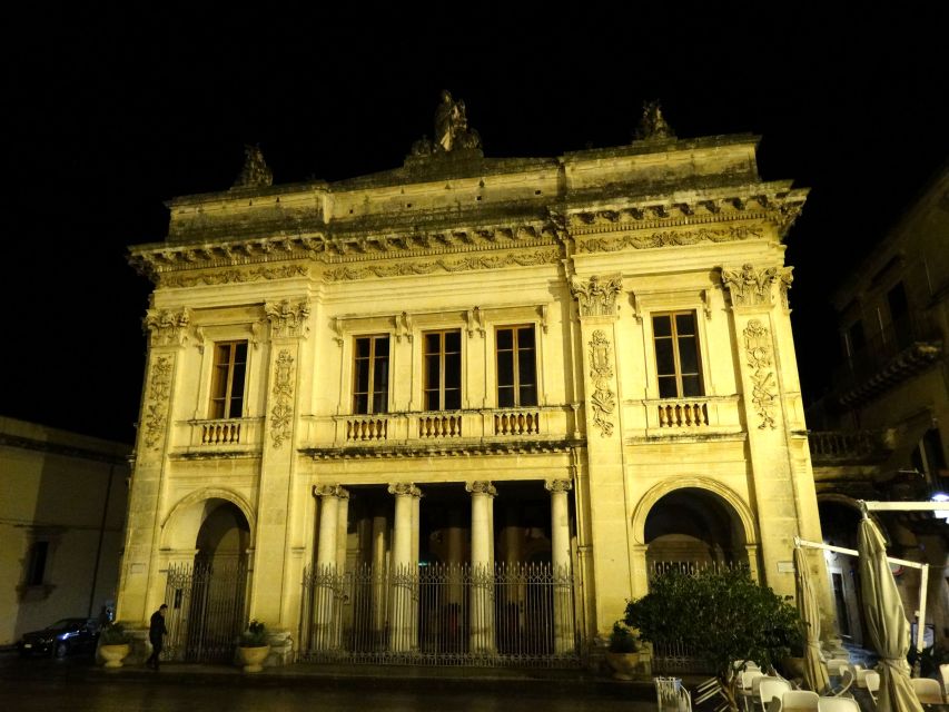 Noto: Sicilian Baroque Architecture Guided Walking Tour - Loggia del Mercato and the Fountain of Hercules: civic life, then stone swagger