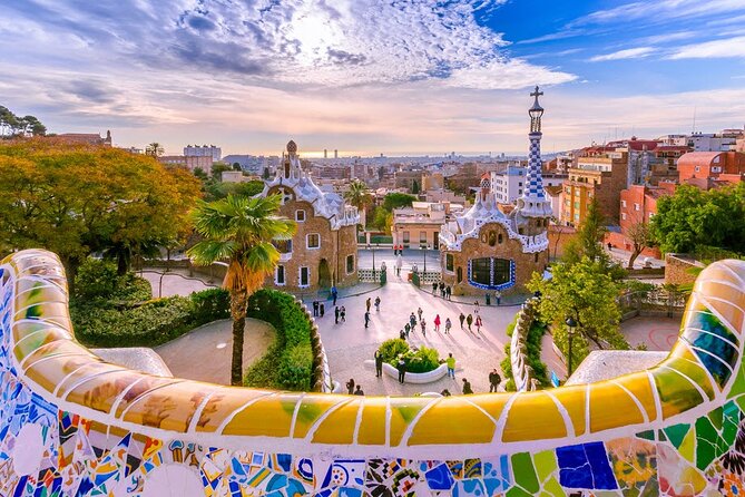 Park Guell Gaudi's Wonder Guided Tour Max 6 People Group - The 4:30 pm meeting point: logistics without the headache