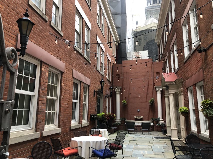 Pittsburgh: Best of the Burgh History and Architecture Tour - Who should book this downtown Pittsburgh architecture and history walk