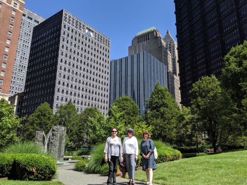Pittsburgh: Best of the Burgh History and Architecture Tour - Opulent towers and industry titans: what the skyline is really saying