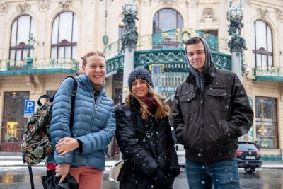 Prague Art Nouveau and Cubism Walking Tour - The 3-hour pacing: smart stops, minimal standing, better learning