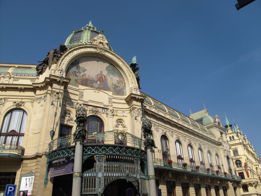 Prague: Private Cubism & Art Nouveau Walking Tour - Private pickup and the 3-hour “sweet spot”