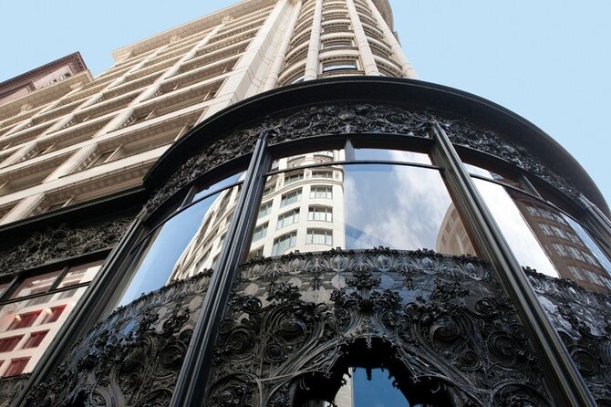 Private Chicago Architecture Walking Tour - Palmer House Hilton lobby: hotel tech milestones in 10 minutes