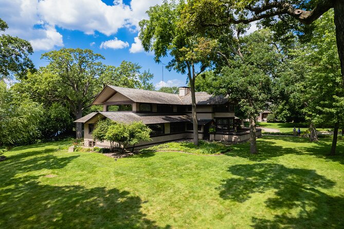 Private Frank Lloyd Wright Architectural Tour by Luxury Vehicle - How the Drive-by Format Works (and When It Feels Worth It)