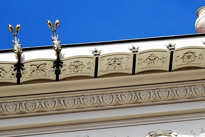 Private Klimt & Vienna Art Walk — From Baroque to Secession - Schwarzenbergplatz and the Vienna Boom-Era Mix