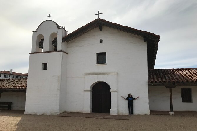 Private Santa Barbara History and Architecture Walking Tour - De La Guerra Street adobes and the 1920s studios